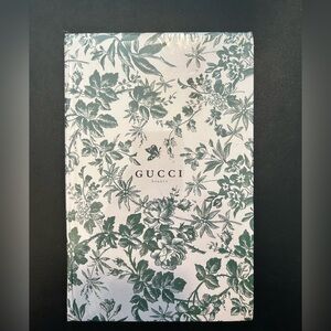 NIB Gucci Beauty Green Floral Notebook